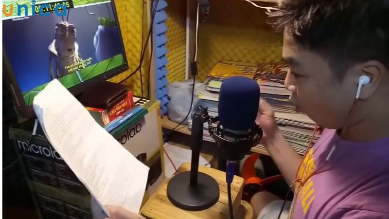 Phân biệt Voice Over và Voice Off