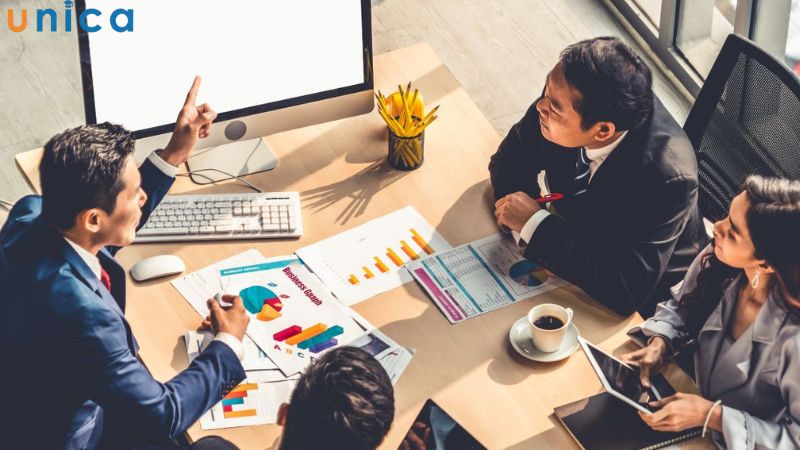 Giám đốc Marketing sẽ chịu trách nhiệm hoạch định và điều phối toàn bộ chiến lược tiếp thị