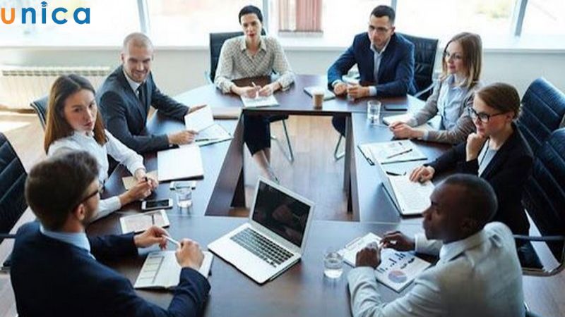 Đại hội đồng cổ đông thường họp thường niên mỗi năm một lần