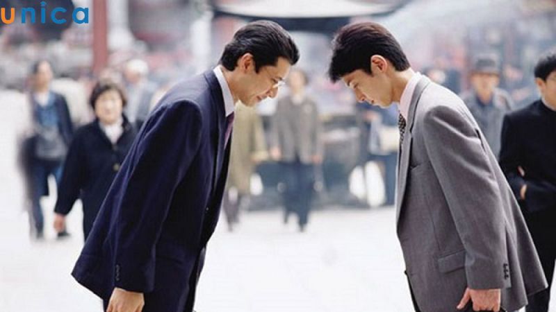 Xin chào thường được dùng với đối tác kinh doanh