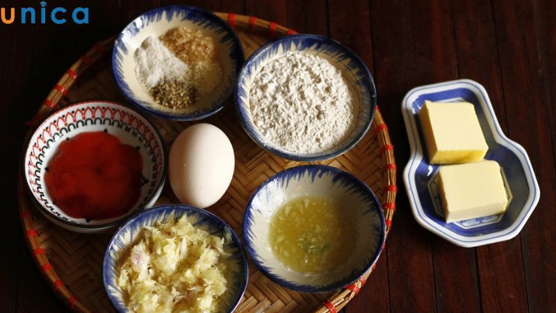 Chuẩn bị nguyên liệu đầy đủ để làm món sụn gà chiên bơ tỏi