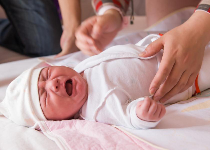 8 Cách chữa giật mình ở trẻ sơ sinh mẹ nên biết