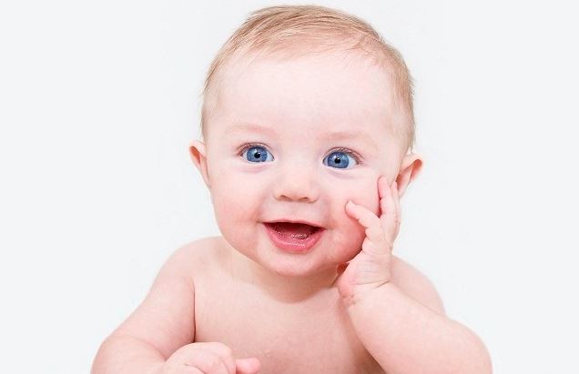 Trẻ mấy tháng mọc răng? Chăm sóc trẻ mọc răng như thế nào?