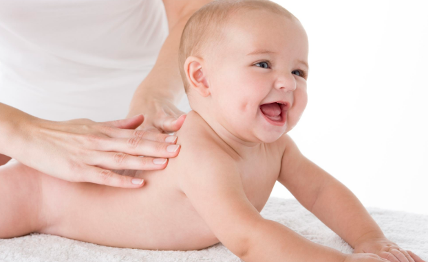 3 Kỹ thuật massage lưng cho trẻ sơ sinh hiệu quả